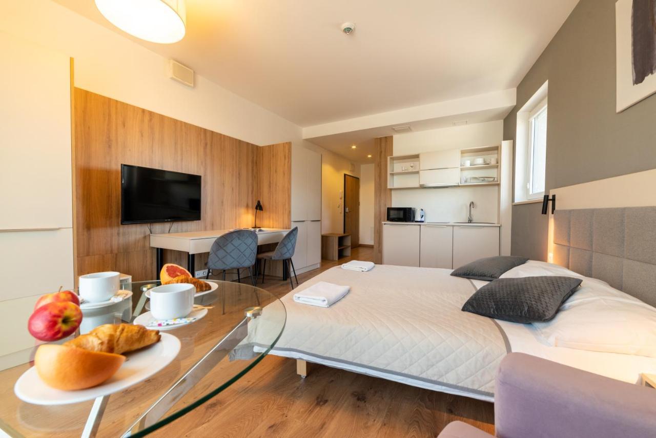 Wolska Suits Apartament *